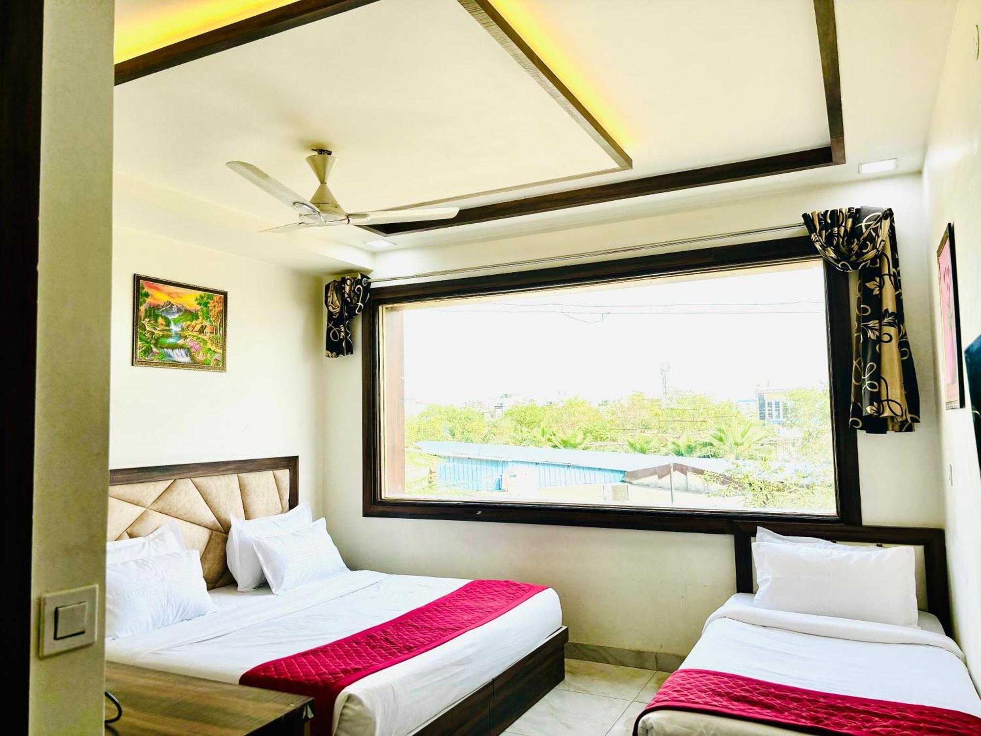 Crown Hotel Agra Near Taj Mahal Εξωτερικό φωτογραφία