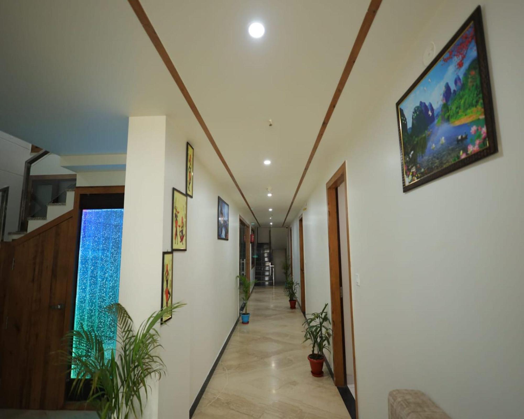 Crown Hotel Agra Near Taj Mahal Εξωτερικό φωτογραφία