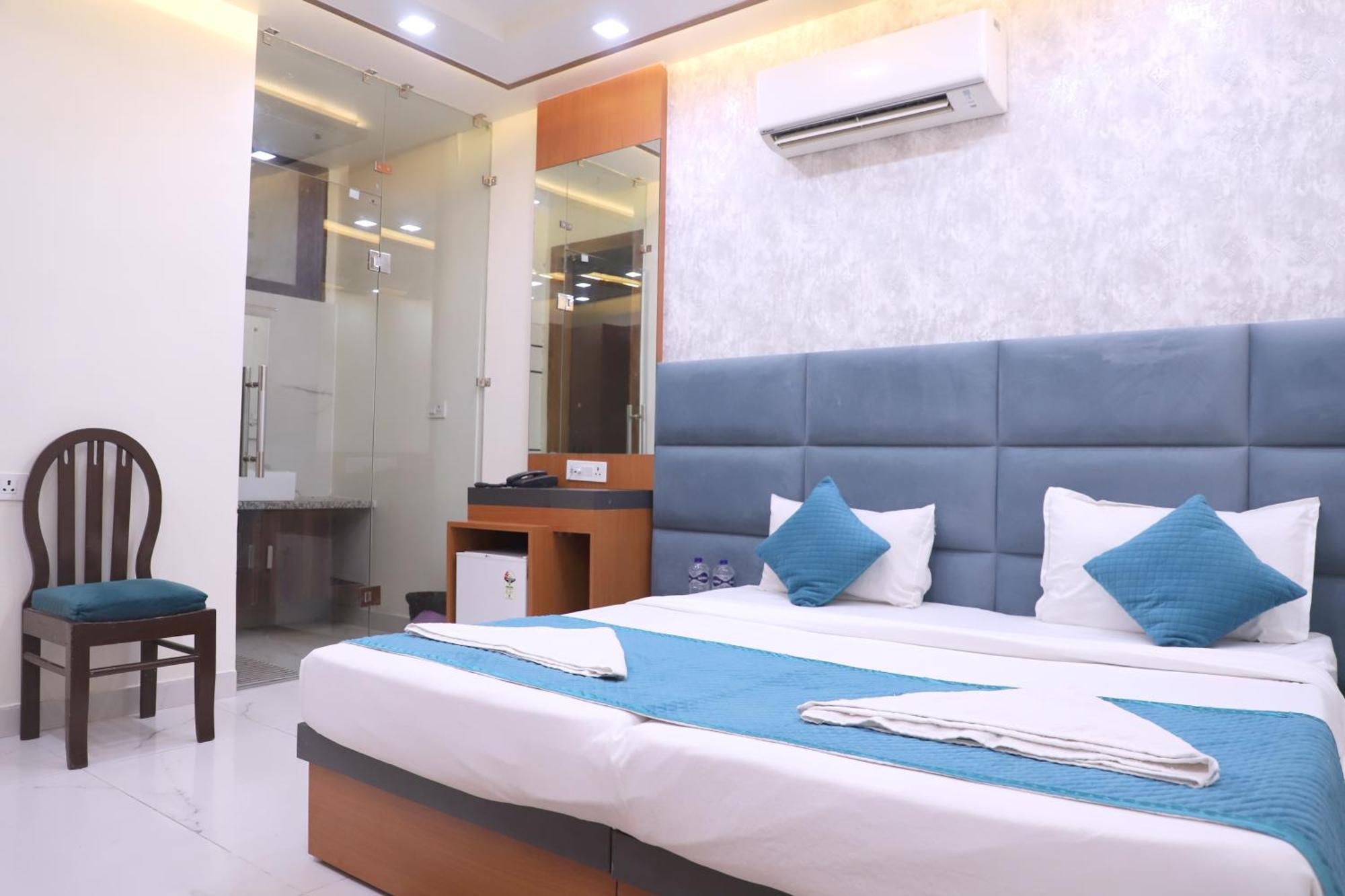 Crown Hotel Agra Near Taj Mahal Εξωτερικό φωτογραφία
